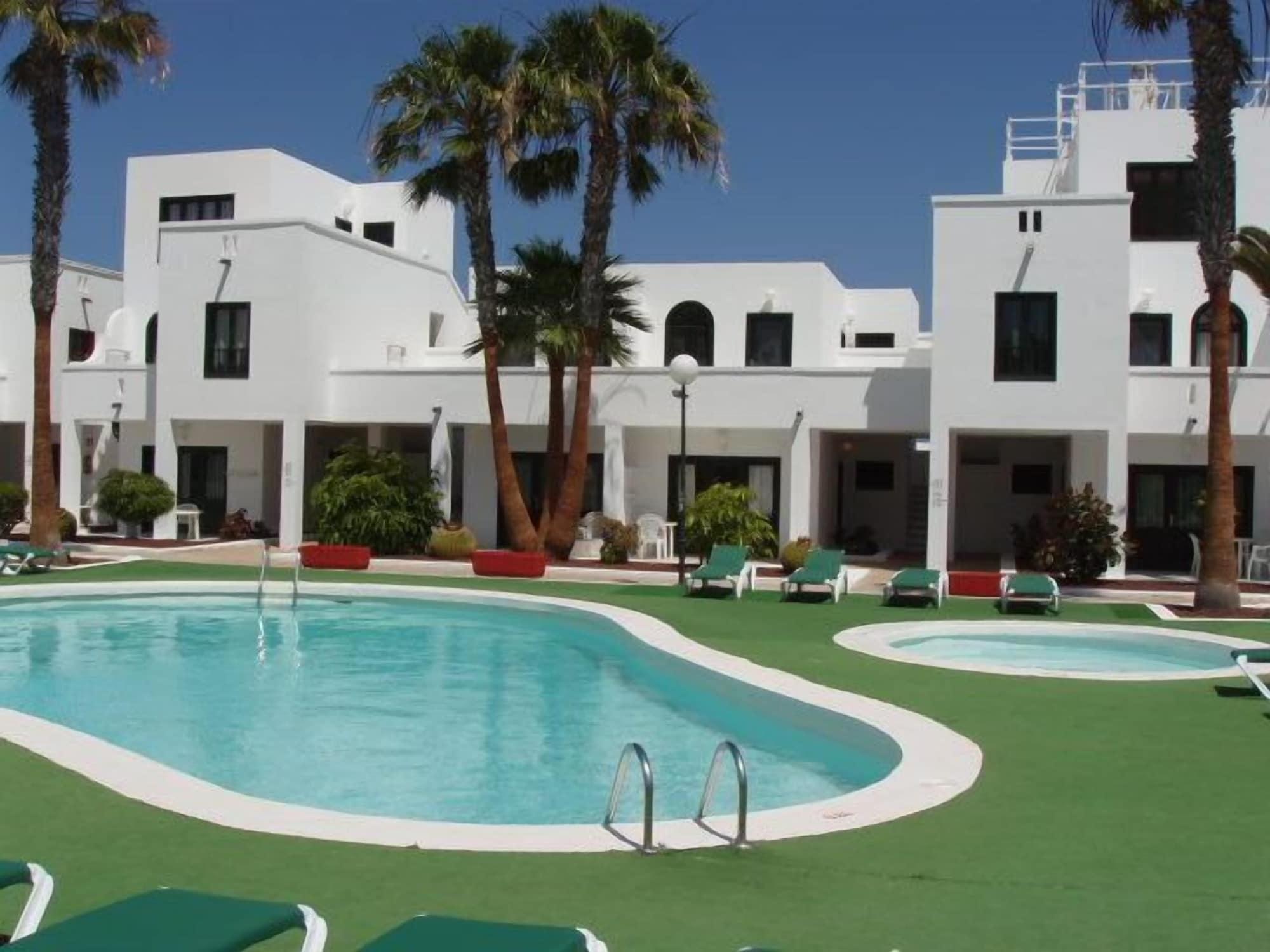Sol Apartamentos Costa Teguise Exterior photo