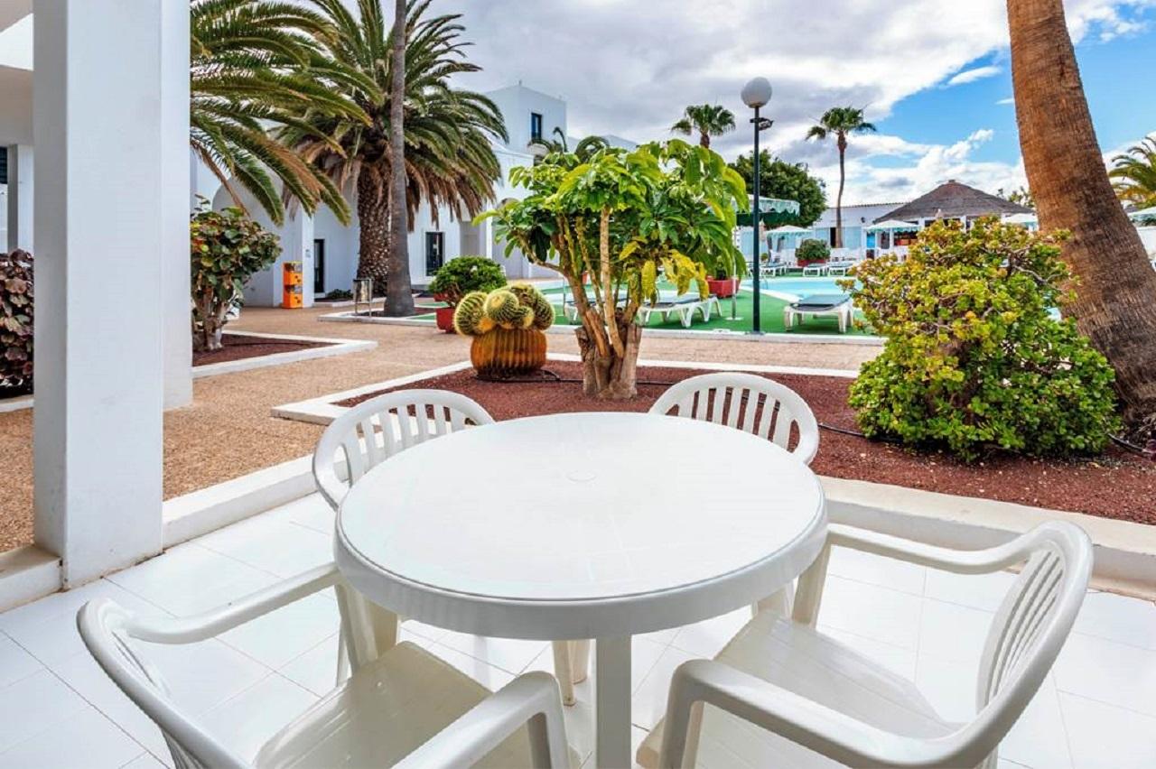 Sol Apartamentos Costa Teguise Exterior photo